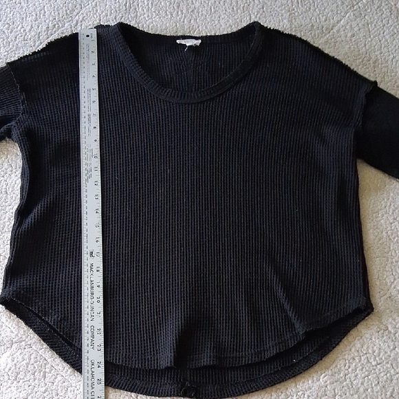 LA MIEL Black Textured Knit Top - Picture 4 of 6
